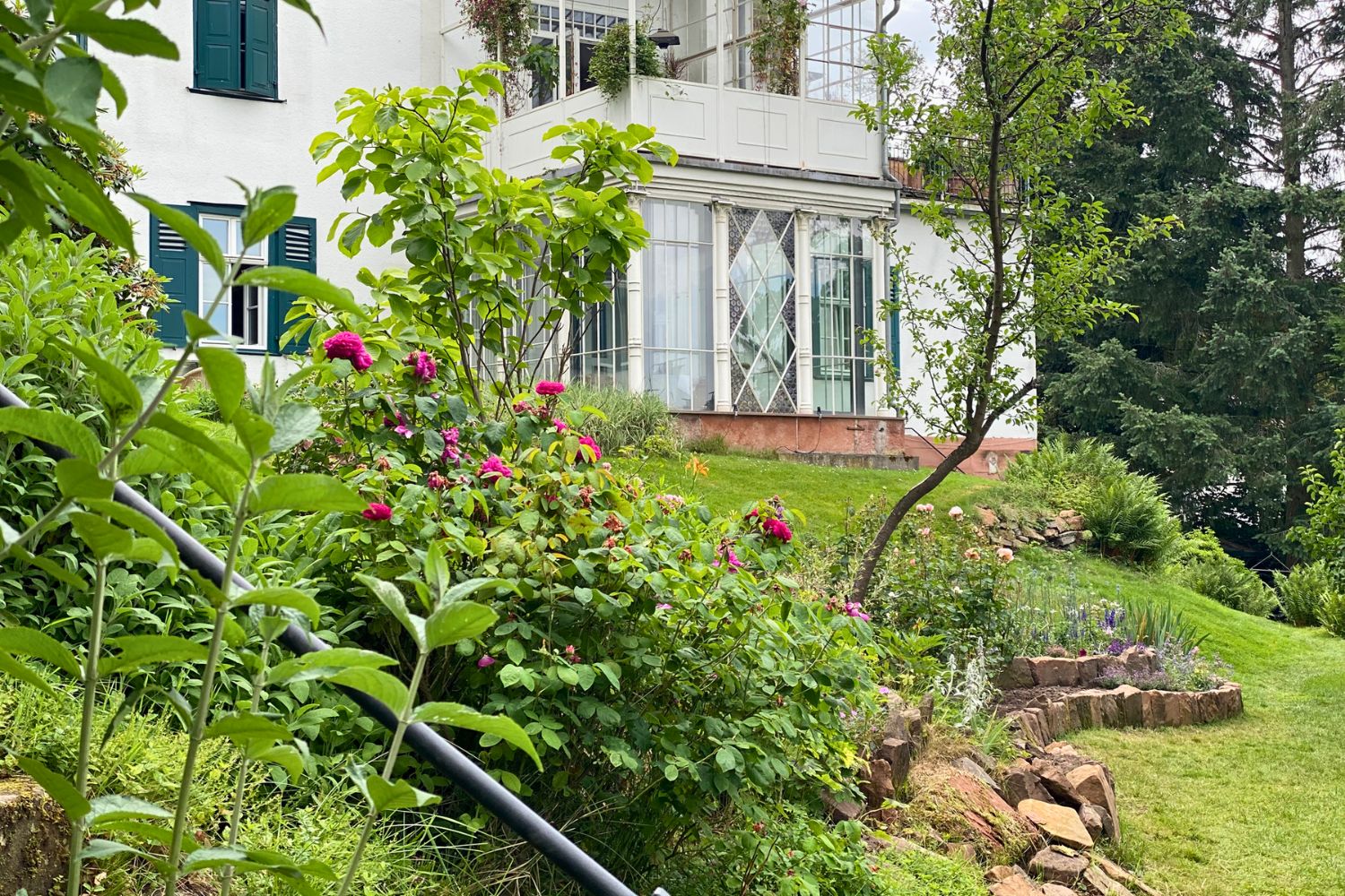 Das Haus von Kim und Heinz mit Wintergarten und Garten
